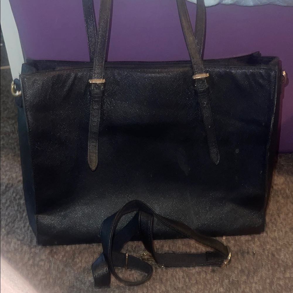 Chic Black Handbag with Straps